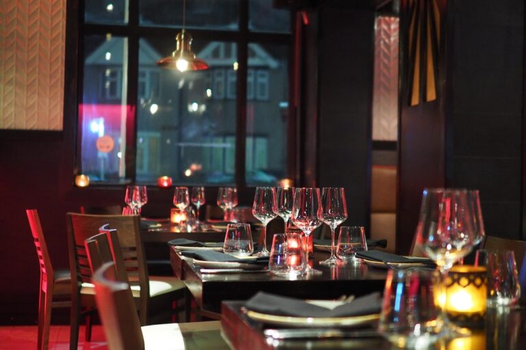 Restauracja z serami długodojrzewającymi – czym się kierować przy jej wyborze?